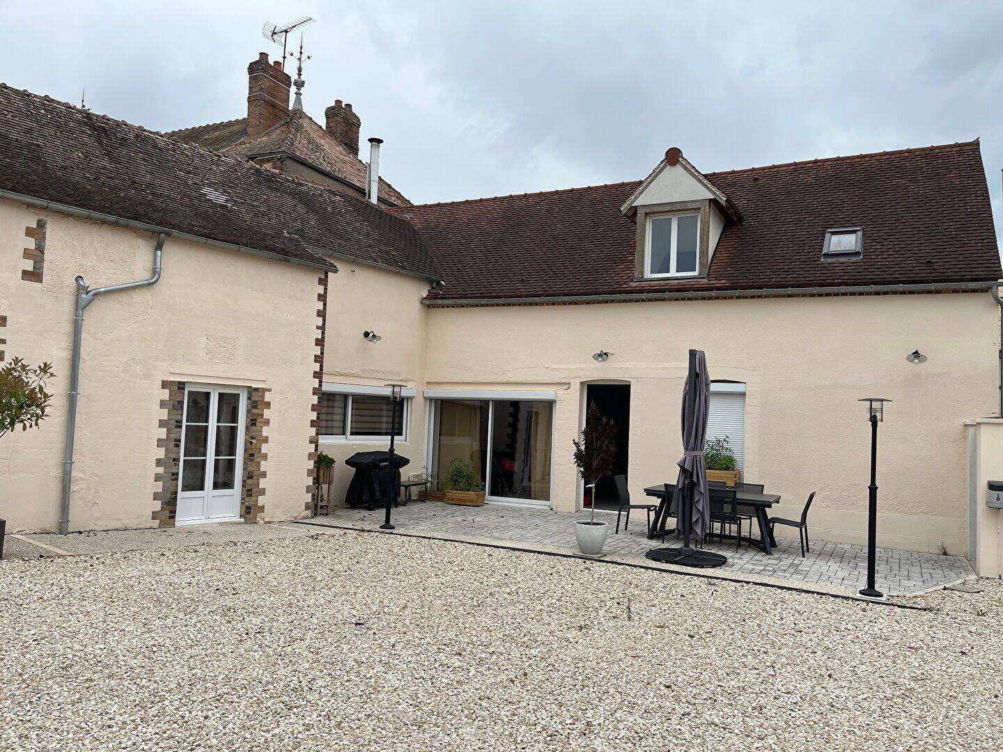 Maison 7 pièces 204 m² · à Dollot · 203,6 m² · 432 000 €