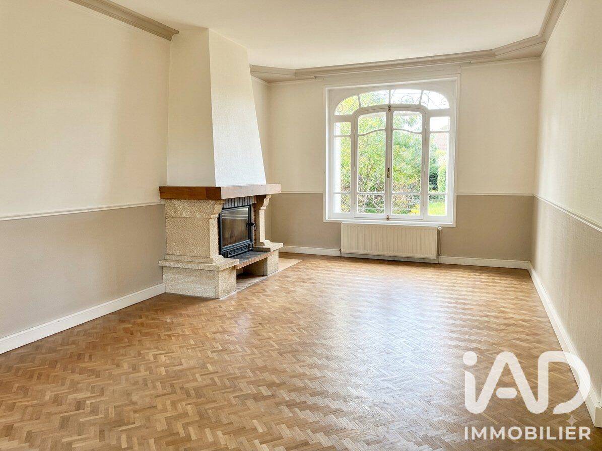 Maison 8 pièces 138 m² · à Bresles · 138 m² · 349 000 €