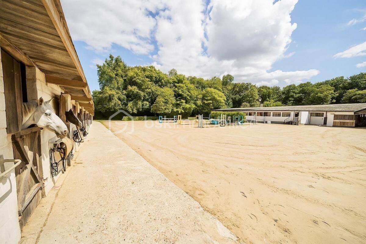 Maison 9 pièces 236 m² · à Rouen · 236 m² · 695 000 €