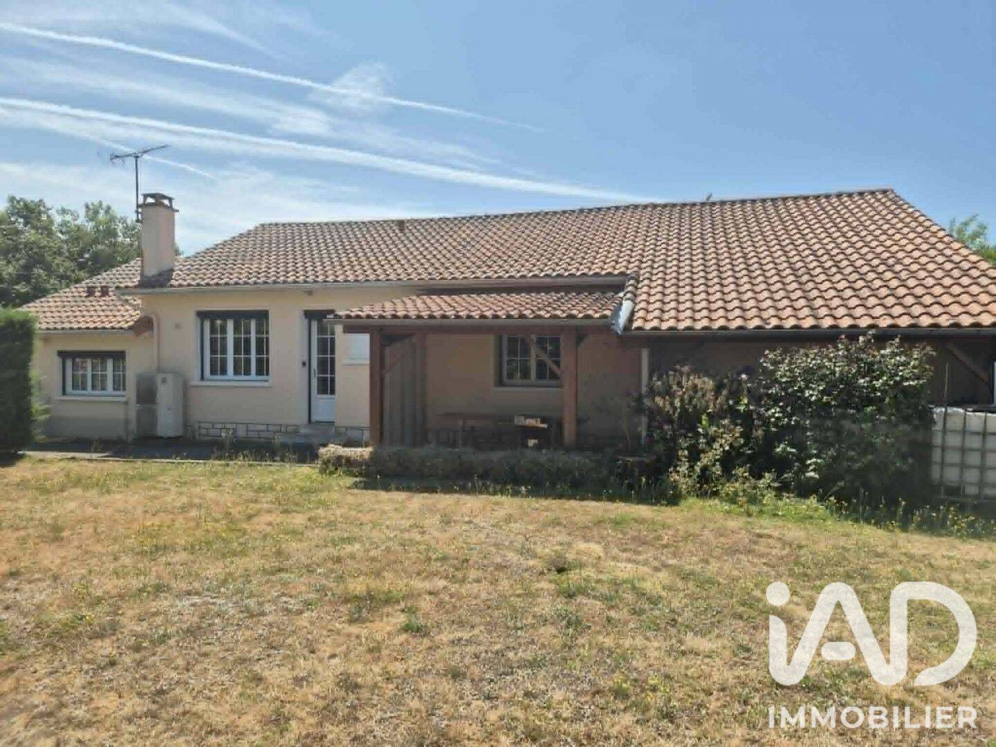 Maison 5 pièces 121 m² · à Charroux · 121 m² · 131 000 €