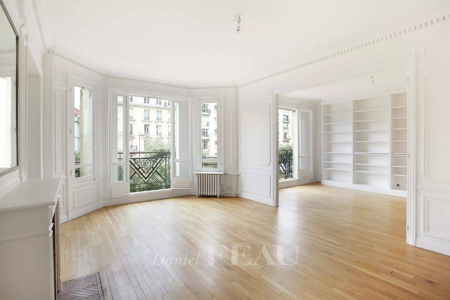 Appartement 5 pièces 155 m² · à Paris 15ème Arrondissement · 154,8 m² · 5 250 €