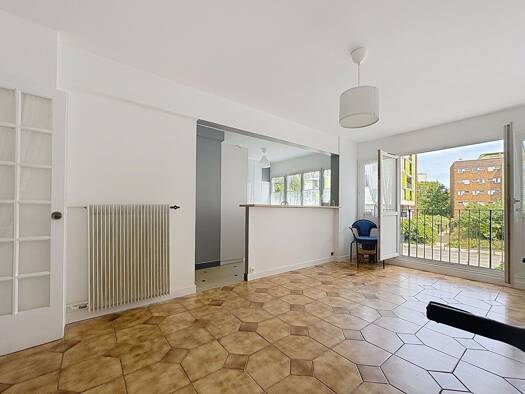 Appartement à vendre 269 000 € 3 pièces 2 chambres 66 m² Étage 2/9 Plateau-Gambetta Bagnolet 93170