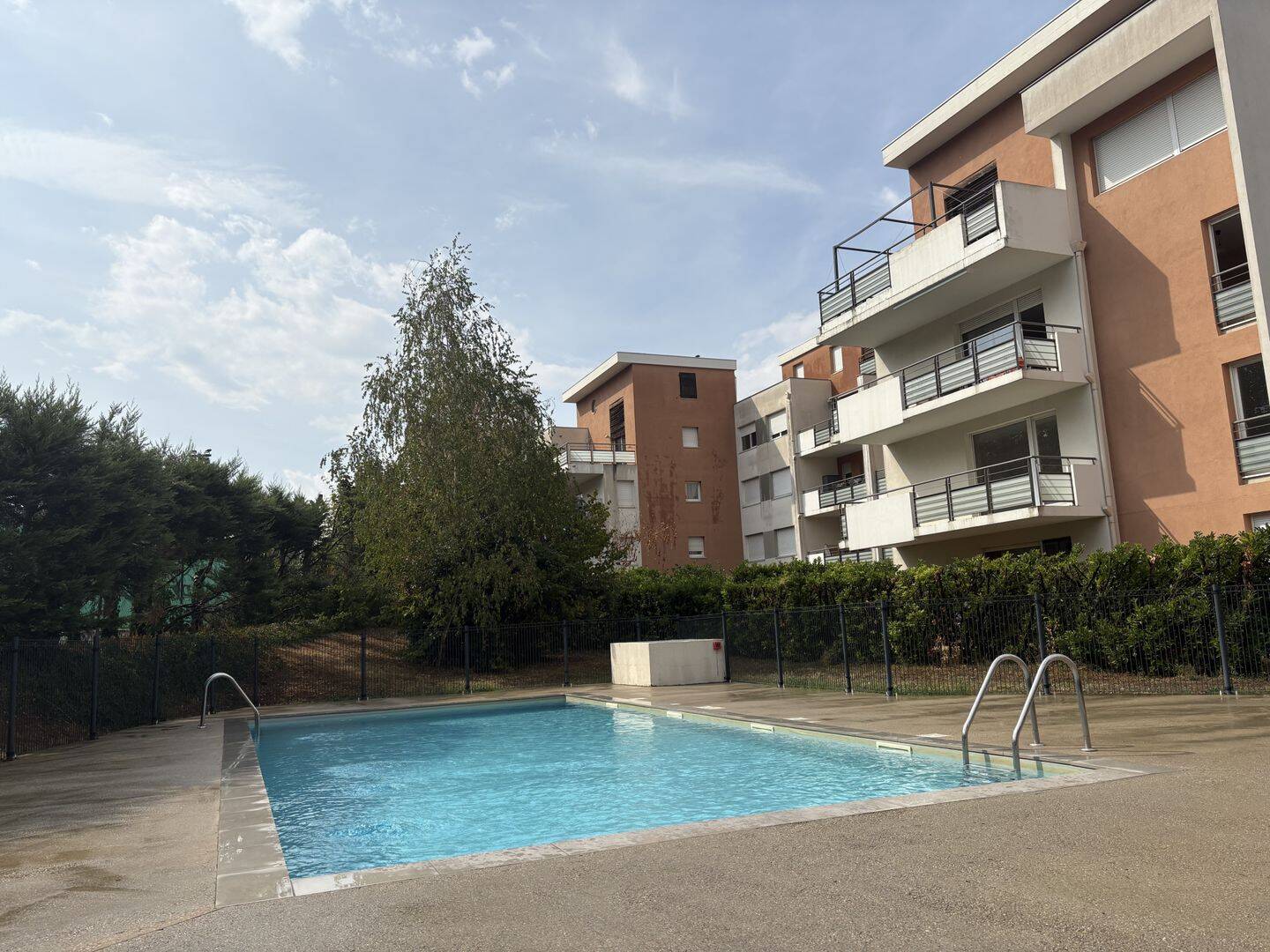 Appartement 3 pièces 77 m² · à Oullins-Pierre-Bénite · 77 m² · 1 050 €