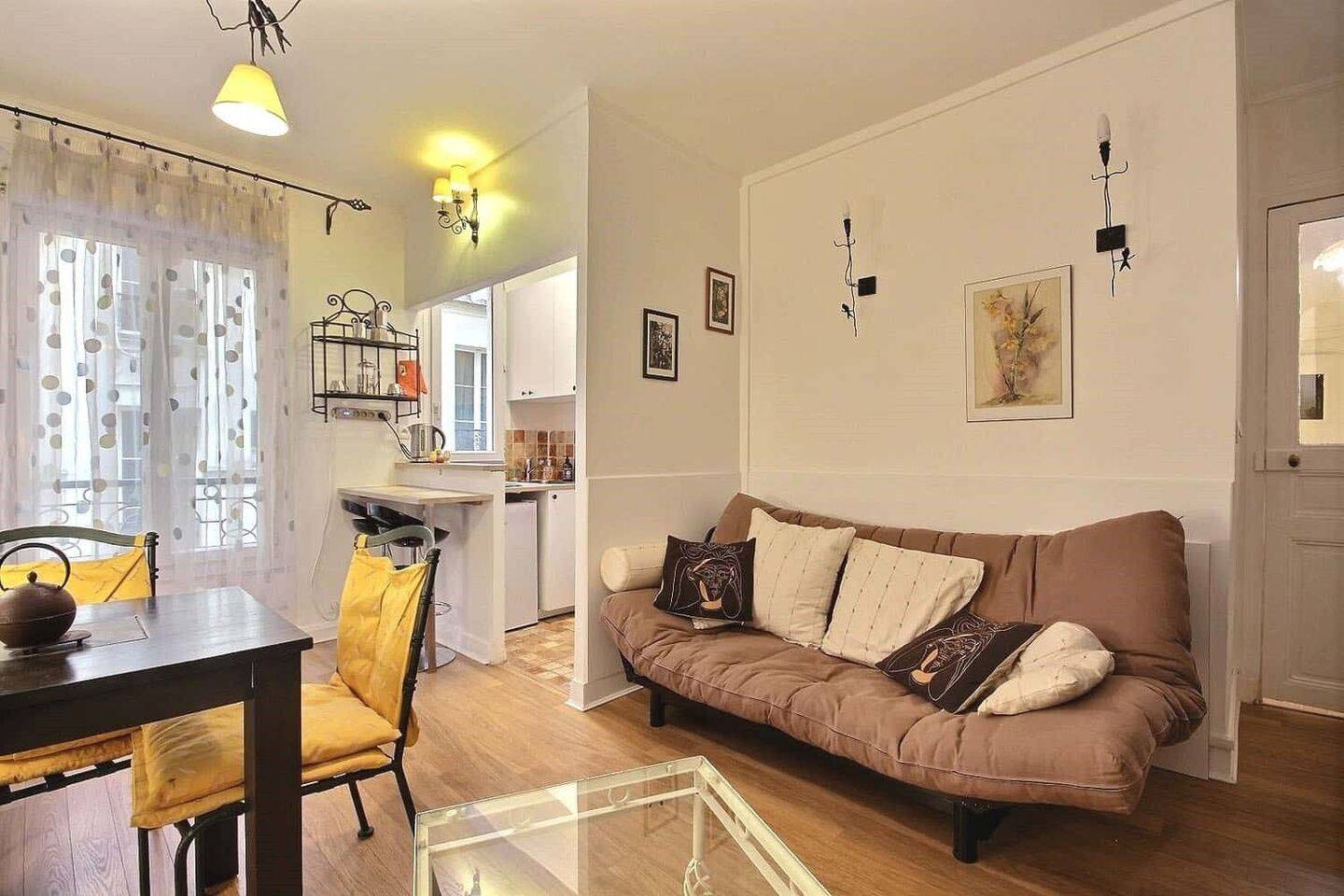 Appartement 1 pièce 40 m² · à Paris 10ème Arrondissement · 40 m² · 1 752 €