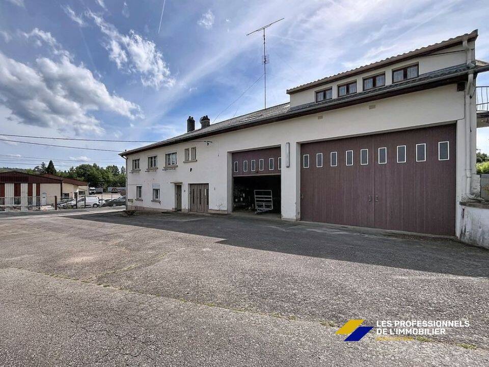 Maison 11 pièces 328 m² · à Saint-Benoît-la-Chipotte · 328 m² · 135 000 €
