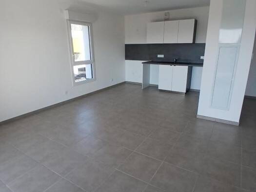 Appartement à louer 912 € 2 pièces 1 chambre 50 m² 2ème étage Cités Thonon-les-Bains 74200