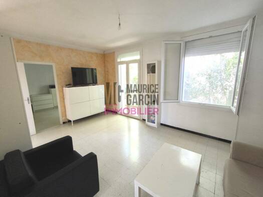 Maison de plain-pied à vendre 172 000 € 3 pièces 2 chambres 66 m² 255 m² de terrain Croix des Oiseaux Avignon 84000