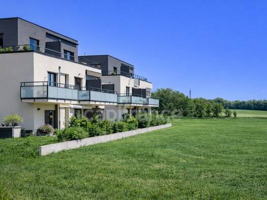 Appartement à vendre 489 000 € 4 pièces 3 chambres 84 m² RDC/3 Ornex 01210