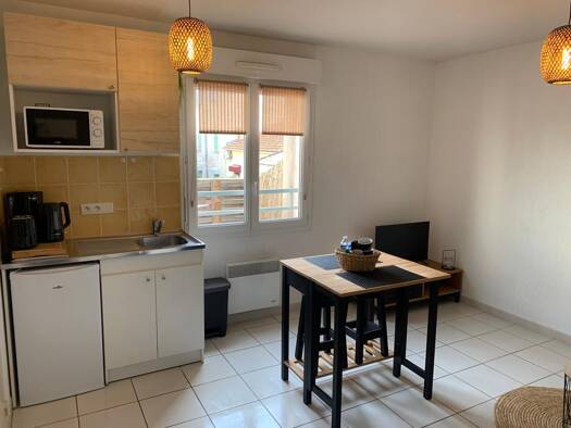 Appartement à louer 520 € 1 pièce 21 m² Étage 1/1 dès le 15/04/2026 Saint Jean du Var Toulon 83000