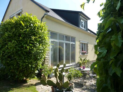 Maison à vendre 262 800 € 7 pièces 4 chambres 138 m² 480 m² de terrain Sud Ouest Mayenne 53100