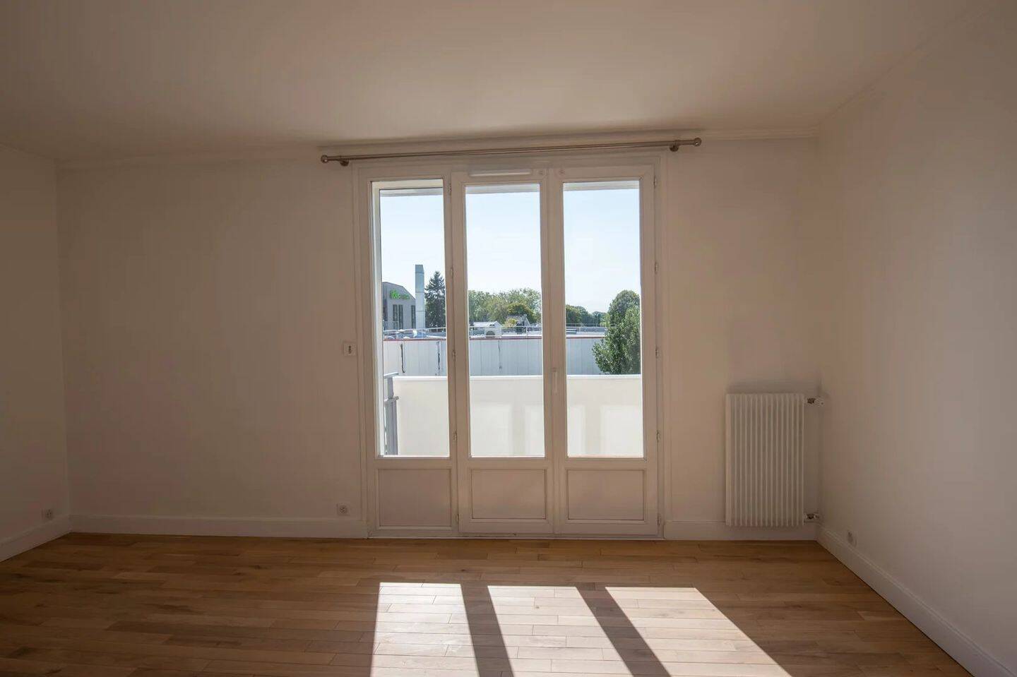 Appartement 4 pièces 83 m² · à Saint-Cyr-l'École · 82,9 m² · 1 900 €