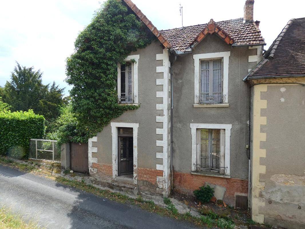 Maison 5 pièces 71 m² · à Hautefort · 71 m² · 60 000 €
