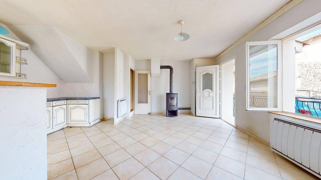 Maison 3 pièces 97 m² · à Romanèche-Thorins · 96,9 m² · 180 000 €