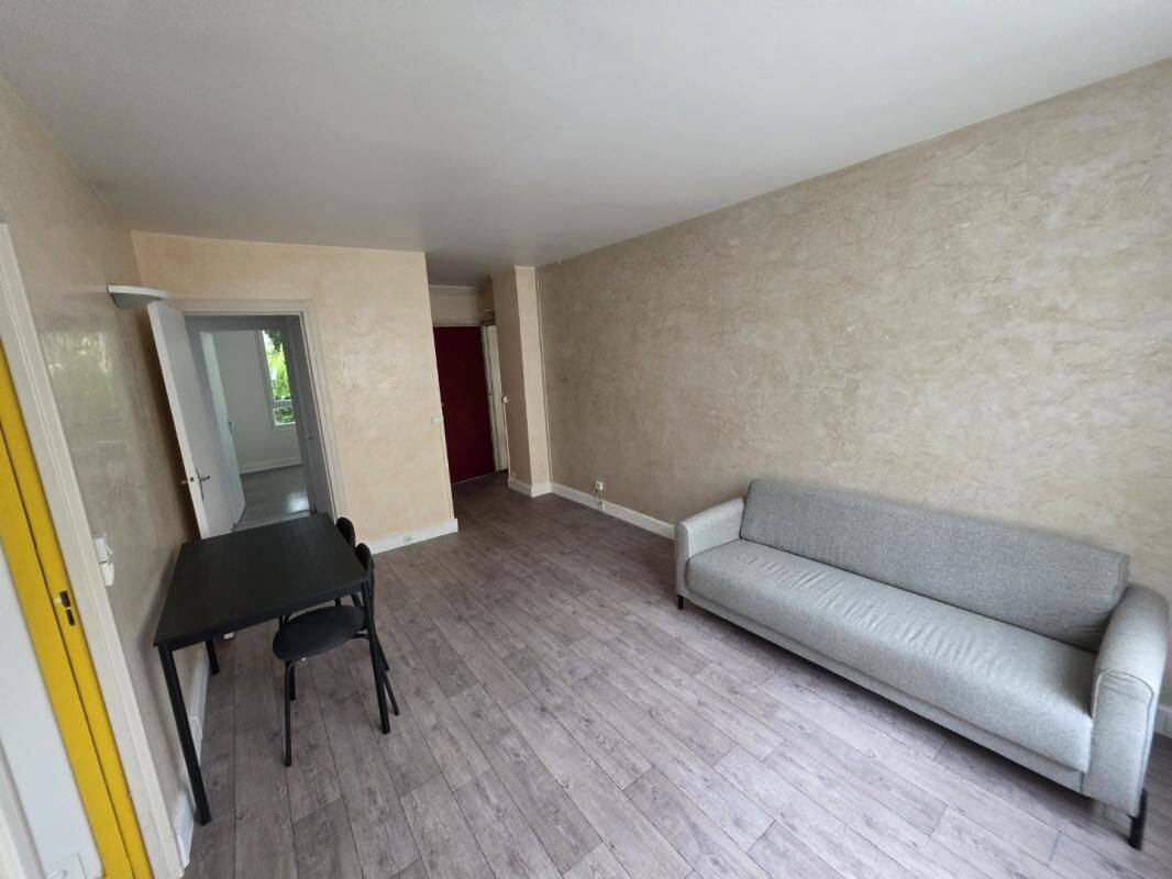 Appartement 2 pièces 39 m² · à Massy · 39 m² · 950 €