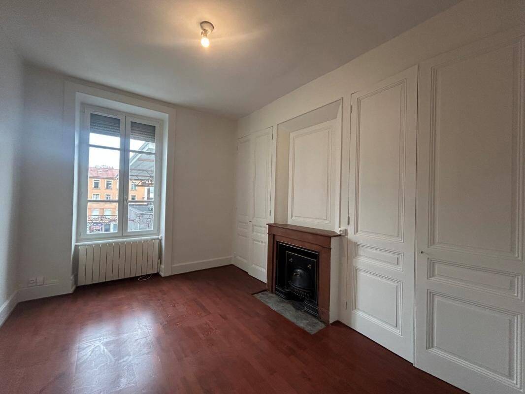 Appartement 2 pièces 44 m² · à Oullins-Pierre-Bénite · 44 m² · 700 €