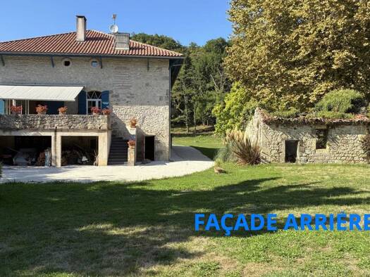 Villa à vendre 535 000 € 8 pièces 6 chambres 343 m² 31 900 m² de terrain Bazens 47130