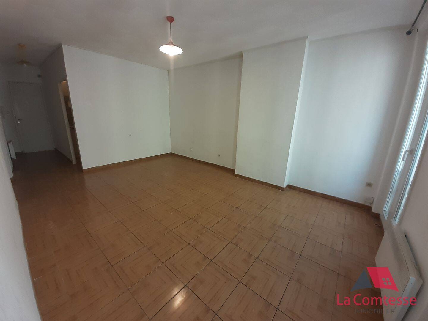 Appartement 2 pièces 48 m² · à Marseille 2ème Arrondissement · 48 m² · 600 €/mois