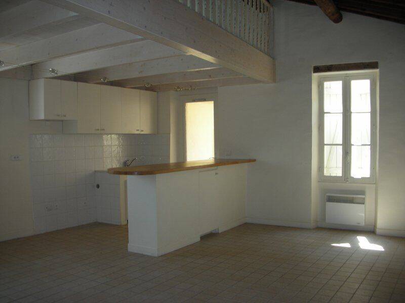 Appartement 1 pièce 46 m² · à Marseille 4ème Arrondissement · 46 m² · 810 €
