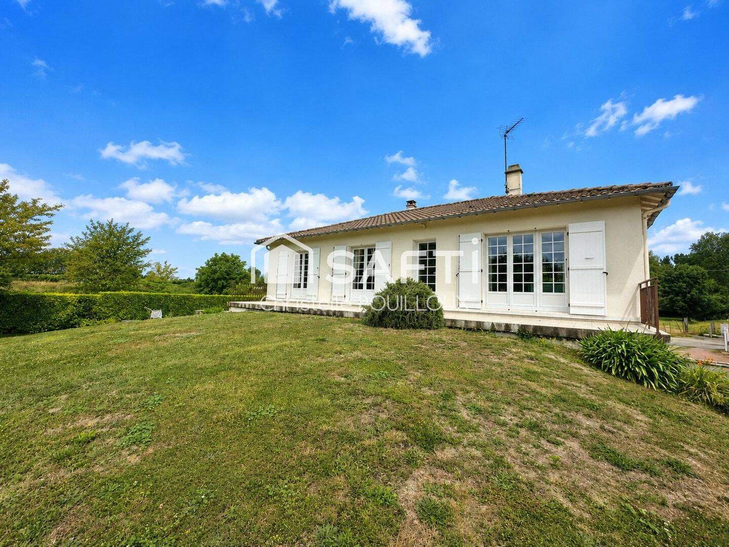 Maison 4 pièces 135 m² · à Épannes · 135 m² · 245 000 €