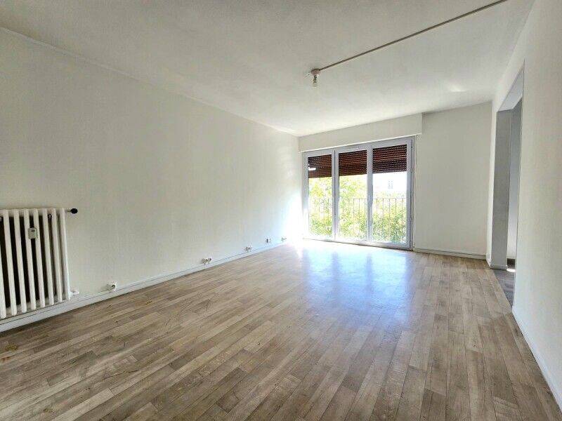 Appartement 5 pièces 87 m² · à Troyes · 87 m² · 820 €
