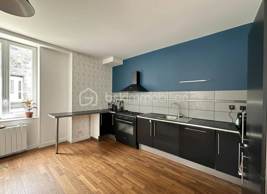 Maison 7 pièces 122 m² · à Dingé · 122 m² · 226 000 €