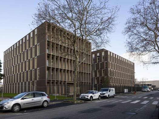 Espace bureau à louer 21 606 € 1 178,5 m² de bureaux divisible de 150 m² à 1 178 m² Bonnevay - La Soie - Les Brosses Villeurbanne 69100