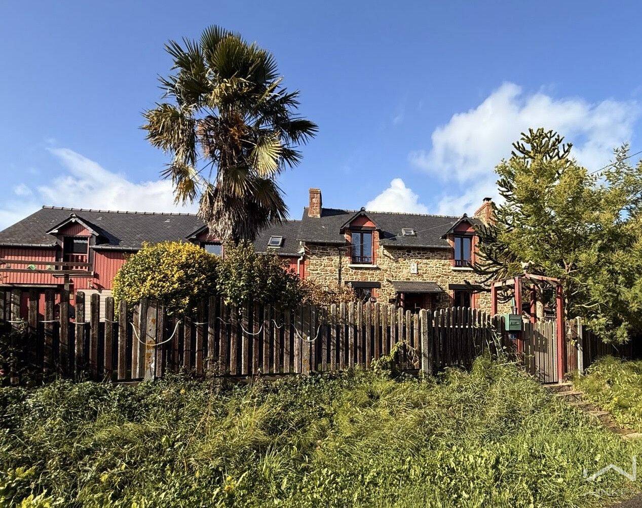 Maison 7 pièces 137 m² · à Pleurtuit · 136,7 m² · 275 900 €