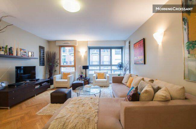 Appartement 3 pièces 100 m² · à Paris 16ème Arrondissement · 100 m² · 5 723 €/mois