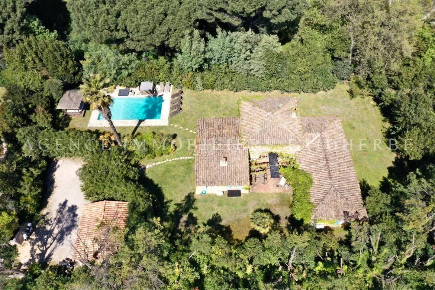 Maison 6 pièces 160 m² · à Saint-Tropez · 160 m² · 3 700 000 €