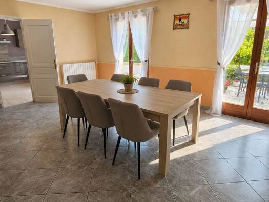 Maison de plain-pied à vendre 285 000 € 9 pièces 5 chambres 156 m² 890 m² de terrain Airion 60600