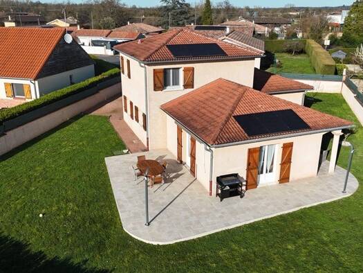 Maison à vendre 348 000 € 6 pièces 4 chambres 118 m² 890 m² de terrain Grièges 01290