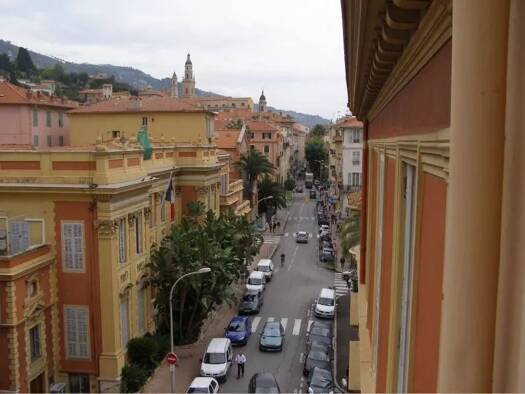 Appartement à vendre 530 000 € 5 pièces 4 chambres 122,4 m² Étage 1/4 Menton 06500