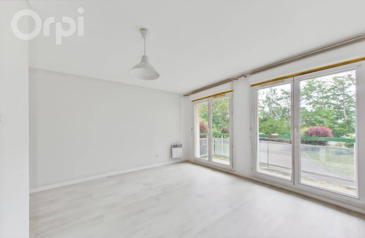 Appartement 1 pièce 25 m² · à Senlis · 24,6 m² · 112 000 €