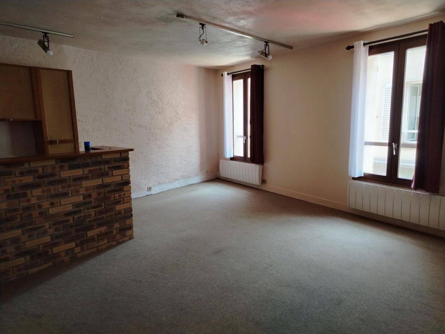 Appartement 1 pièce 31 m² · à Montfort-l'Amaury · 31 m² · 575 €