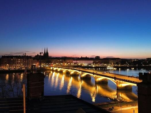 Duplex à vendre 595 000 € 5 pièces 4 chambres 126 m² Étage 3/3 Saint Esprit Bayonne 64100