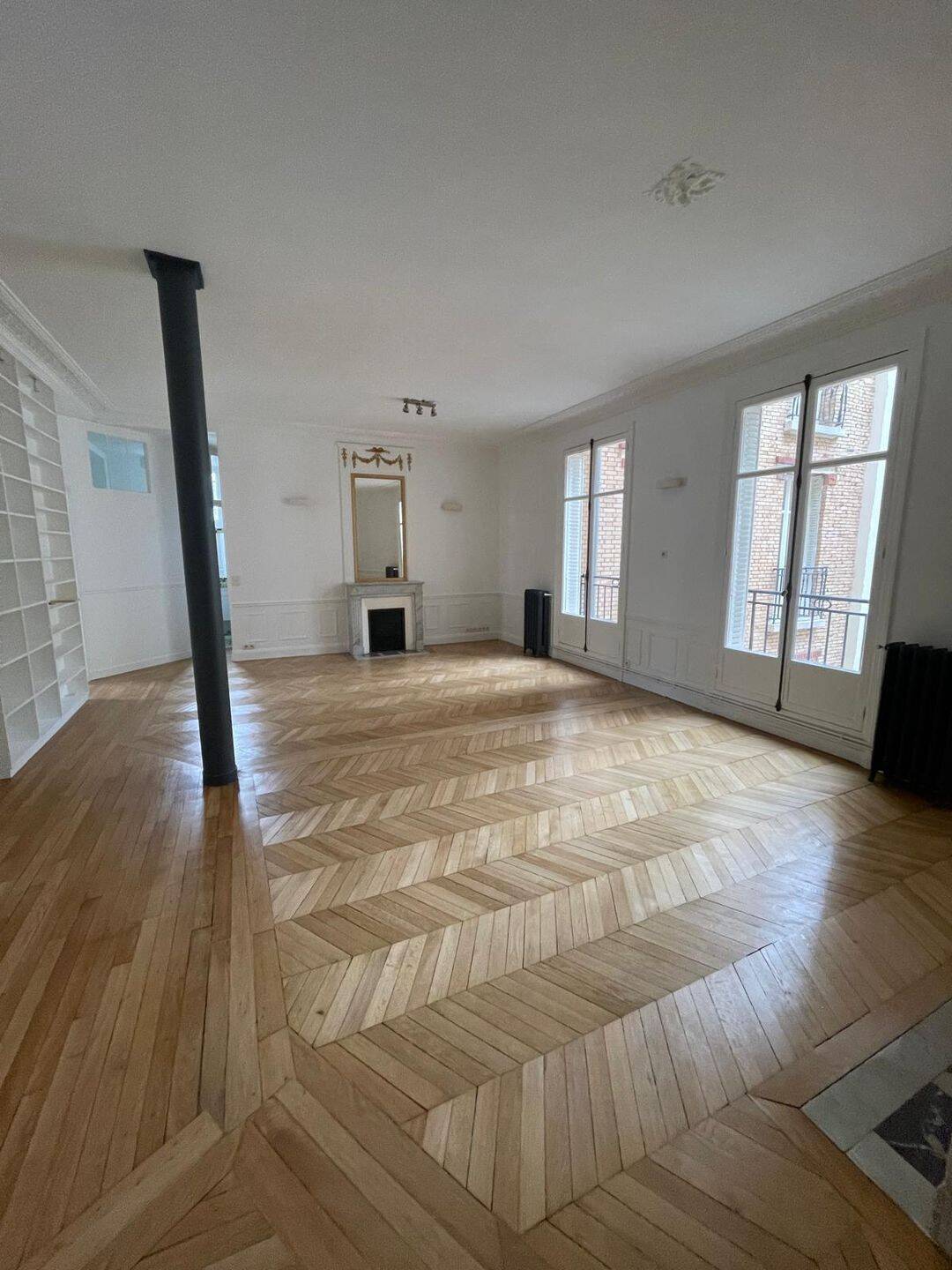 Appartement 3 pièces 104 m² · à Paris 7ème Arrondissement · 104 m² · 4 160 €/mois