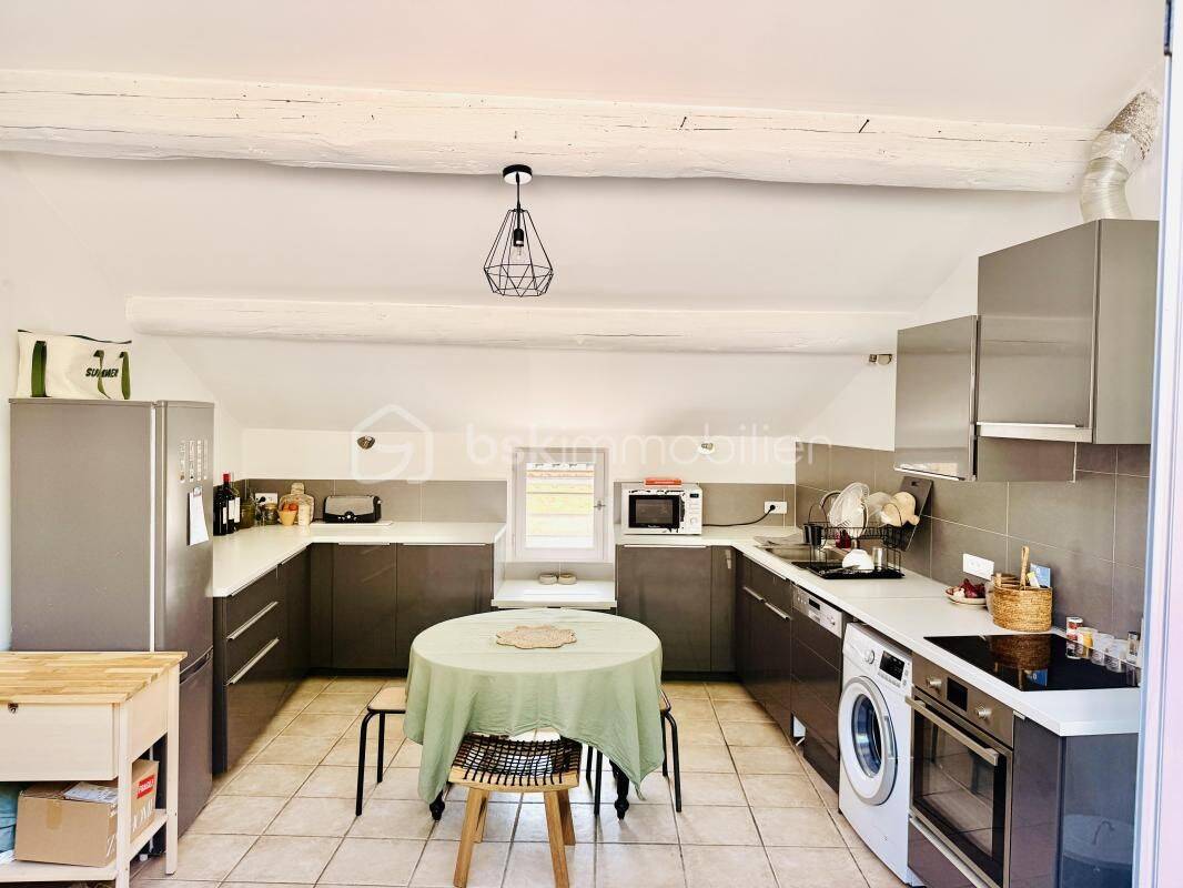 Appartement 2 pièces 56 m² · à Saint-Rémy-de-Provence · 55,7 m² · 290 000 €