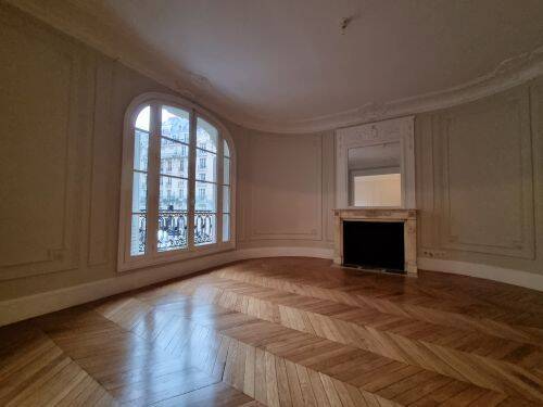 Appartement 6 pièces 182 m² · à Neuilly-sur-Seine · 182 m² · 5 990 €/mois