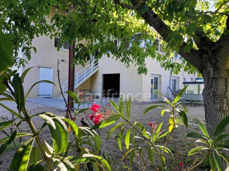 Maison 5 pièces 210 m² · à Igé · 210 m² · 320 000 €