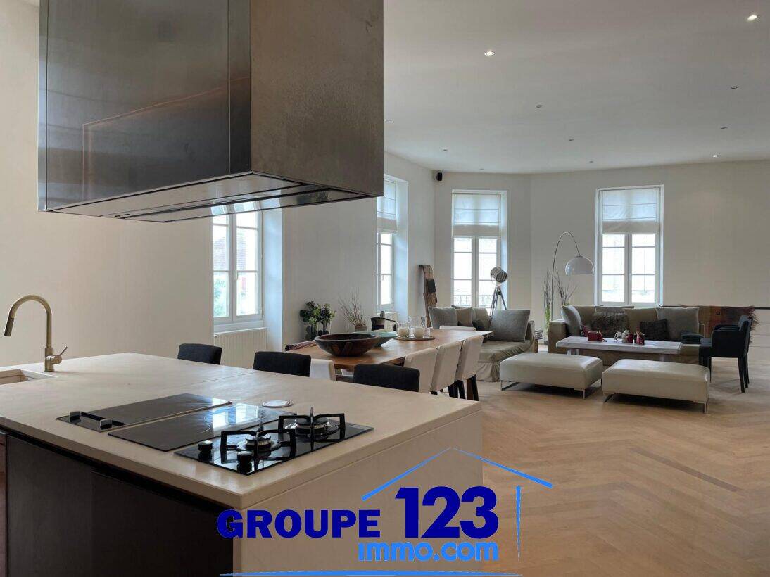 Maison 5 pièces 230 m² · à Coulanges-la-Vineuse · 230 m² · 249 000 €