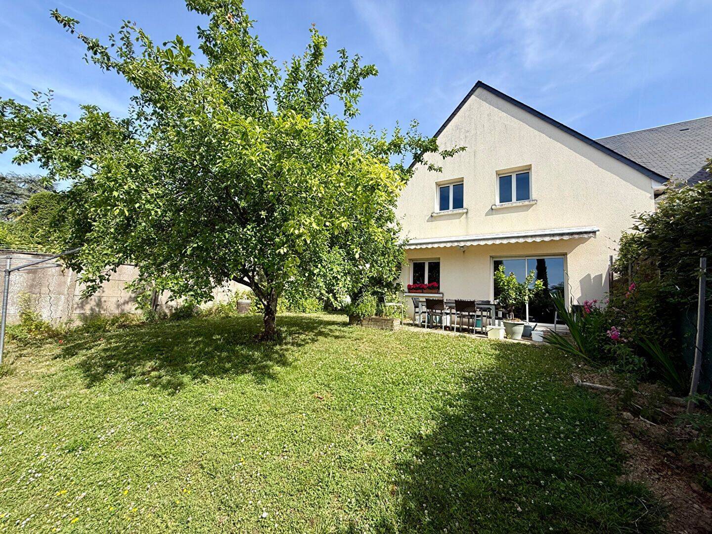 Maison 5 pièces 143 m² · à Tours · 143 m² · 375 000 €