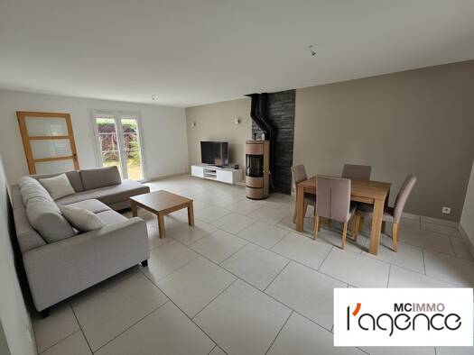 Maison à vendre 262 000 € 6 pièces 5 chambres 134 m² 980 m² de terrain Bordeaux-Saint-Clair 76790