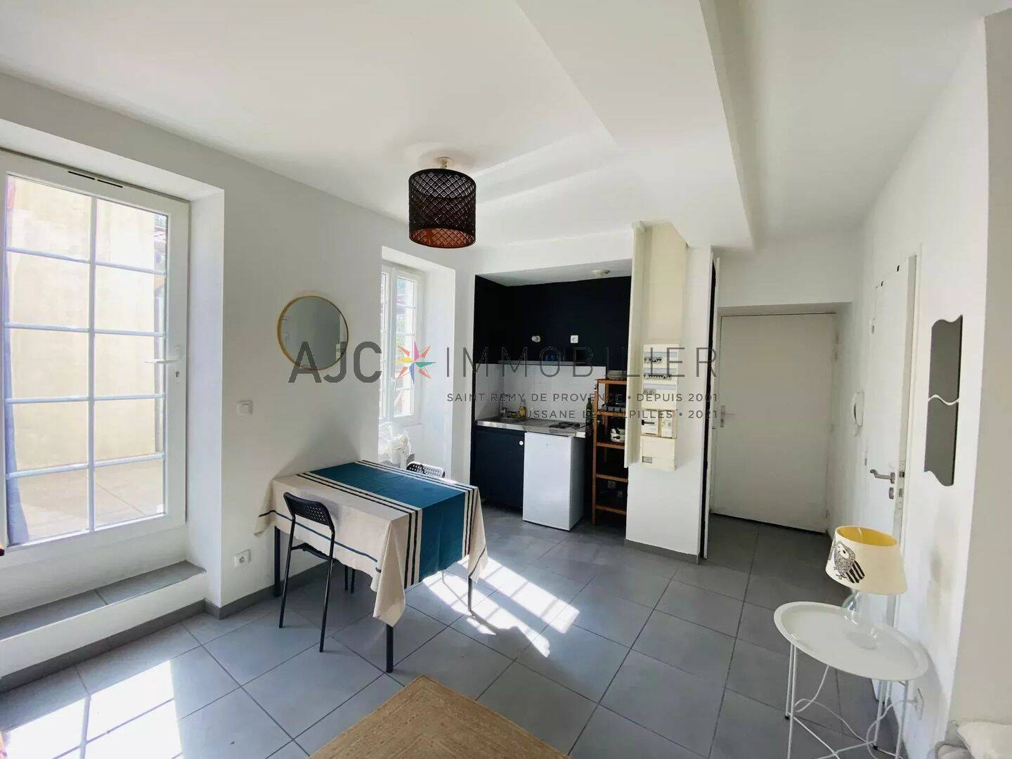 Appartement 1 pièce 24 m² · à Saint-Rémy-de-Provence · 24 m² · 500 €