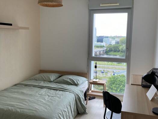 Appartement à louer 550 € 1 pièce 20 m² Étage 9/9 dès le 09/04/2026 Giraudeau Tours 37000