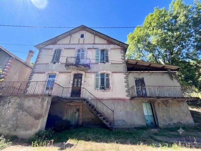 Maison 8 pièces 195 m² · à Capdenac · 195 m² · 35 000 €