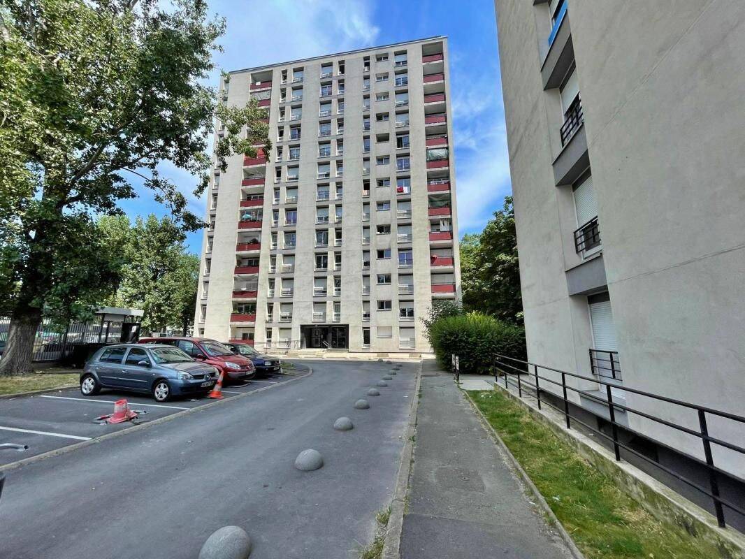Appartement 2 pièces 44 m² · à Aulnay-sous-Bois · 44,3 m² · 110 000 €