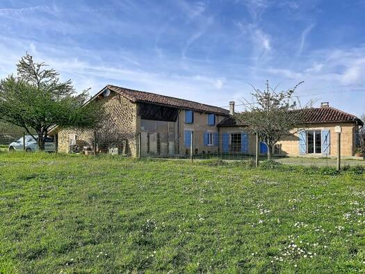 Maison à vendre 355 000 € 12 pièces 7 chambres 270 m² 20 000 m² de terrain Esclassan-Labastide 32140