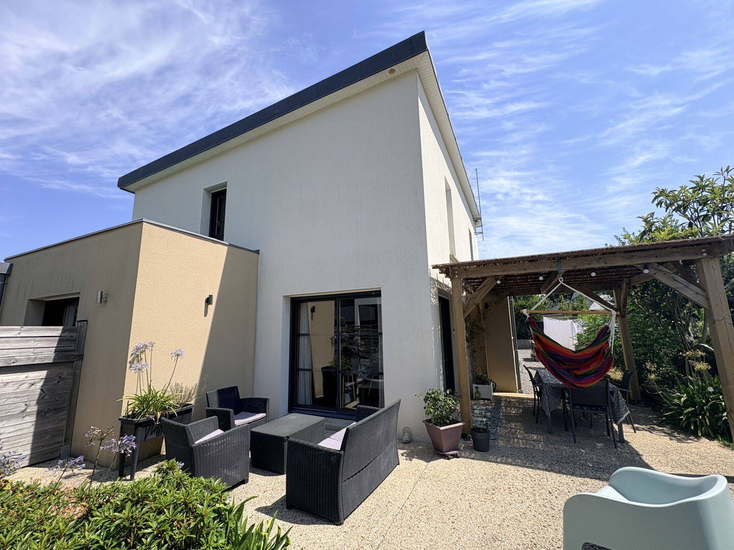Maison 6 pièces 132 m² · à Pleuven · 131,7 m² · 440 000 €