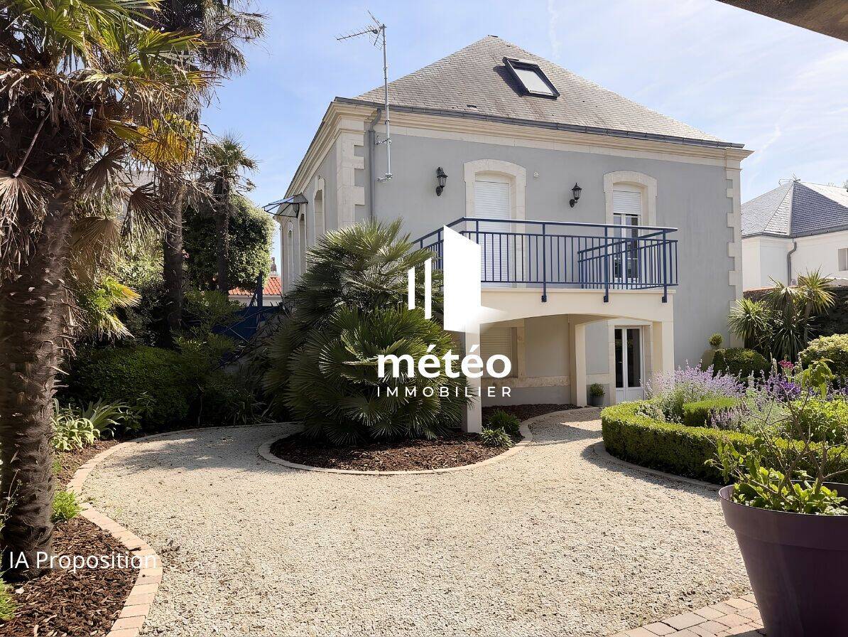 Maison 11 pièces 260 m² · à Les Sables-d'Olonne · 260 m² · 1 032 600 €