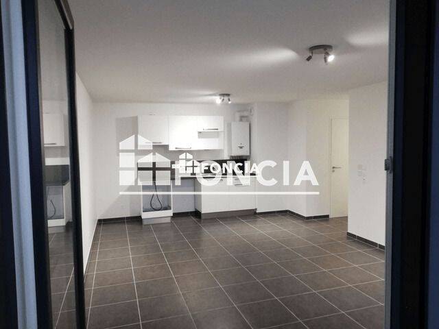 Appartement 3 pièces 62 m² · à Saint-Martin-le-Vinoux · 61,7 m² · 819 €